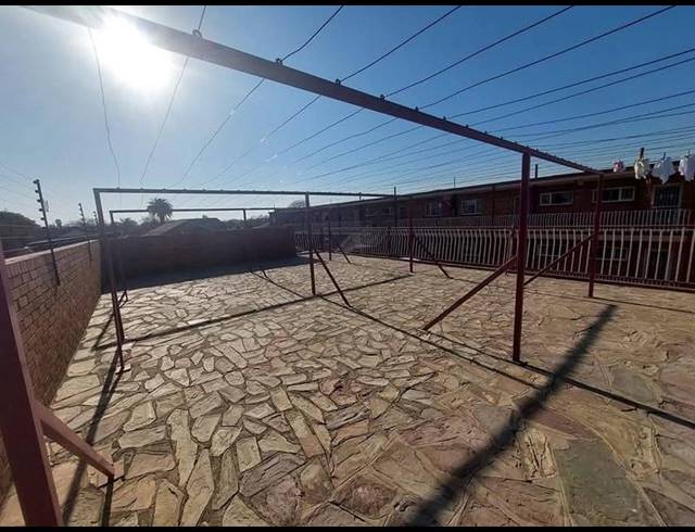 1 BEDROOM PROPERTY TO RENT IN STRUBENVALE
